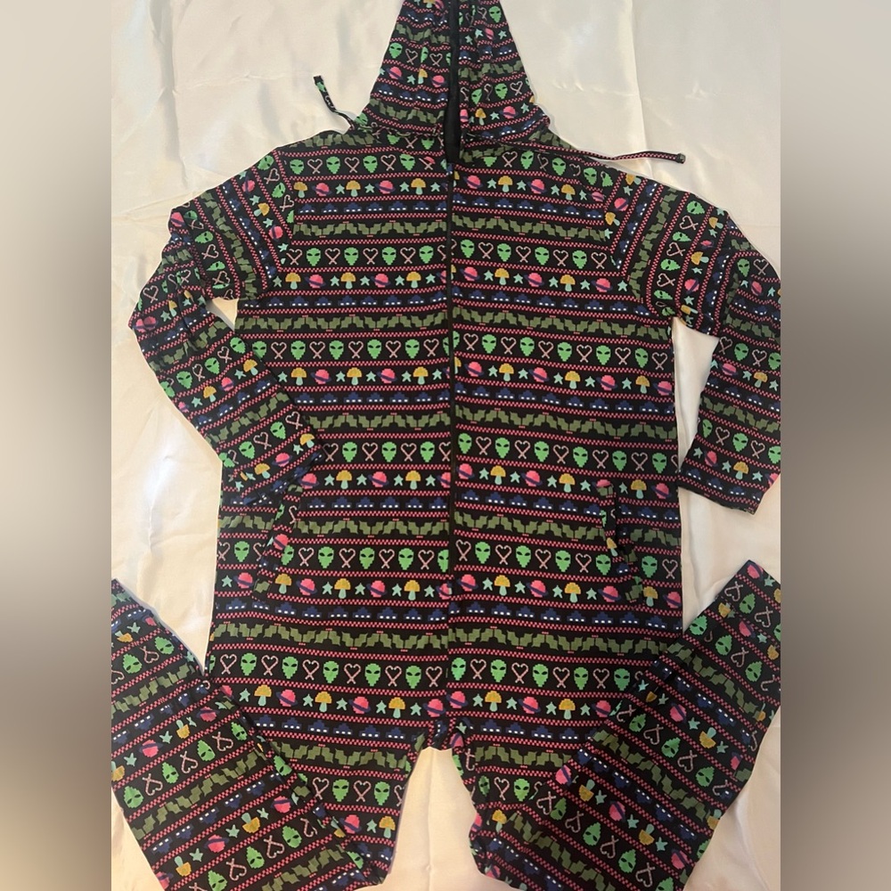NEW MeUndies unisex Christmas onesie- XL/XXL